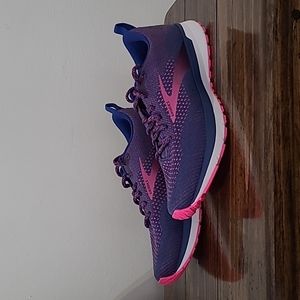 Brooks Revel 4 - women's 8